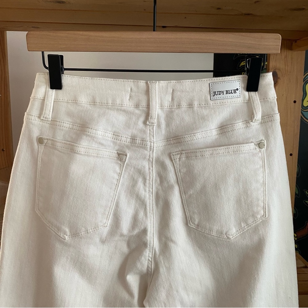 Judy Blue White Boyfriend Fit Kathleen High Rise Cuffed Jeans 26 - Picture 9 of 16
